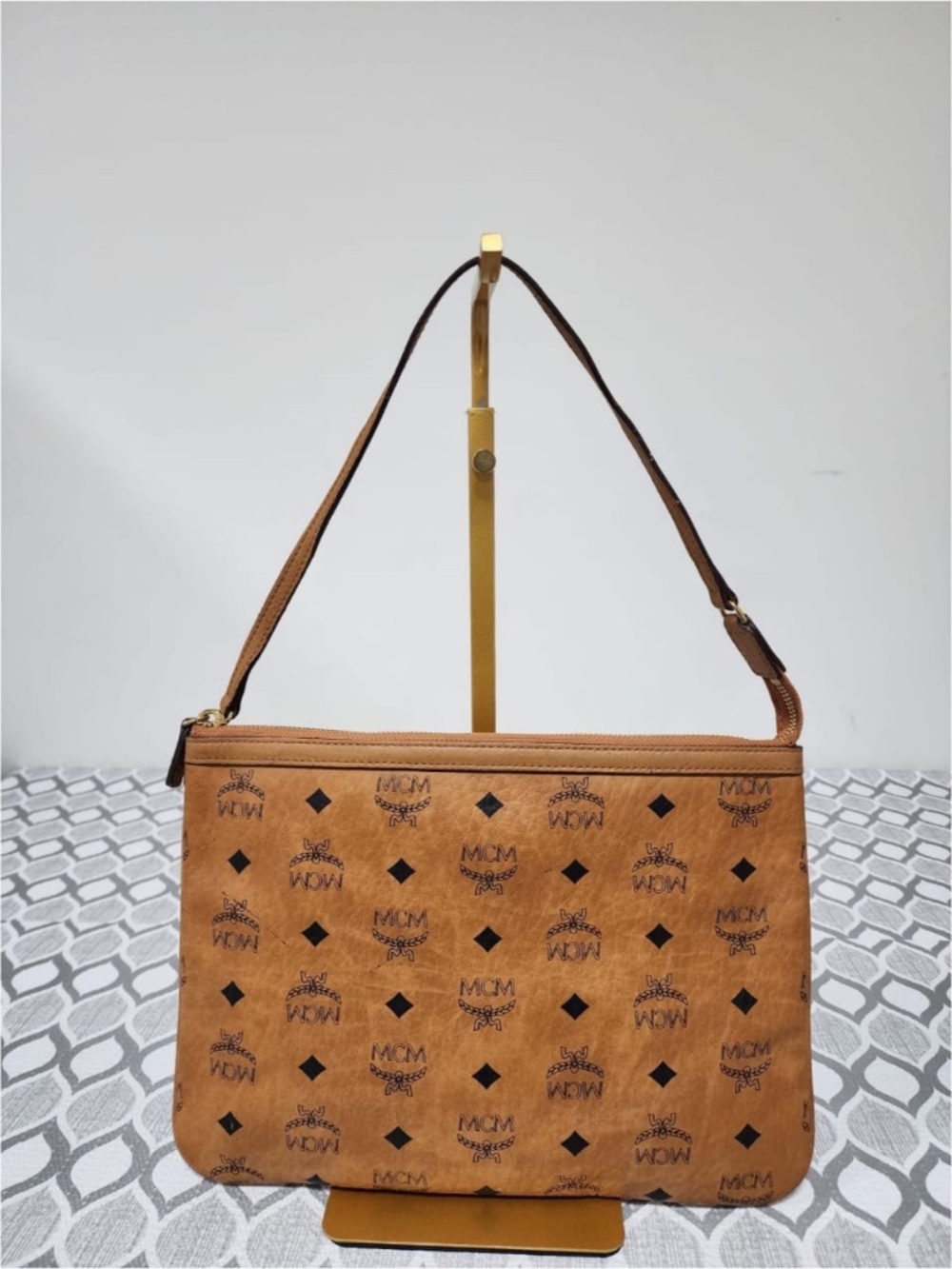 Authentic MCM Visetos Liz Shopper Pochette/Shoulder Bag Cognac - Picture 4 of 10